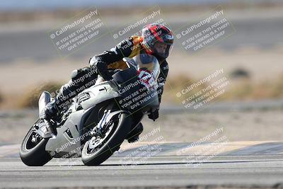 media/Nov-16-2025-Race Pace (Sun) [[8c5fa54630]]/Non Verified Riders (1st 20 Minutes)/1-Turn 14 (10am)/